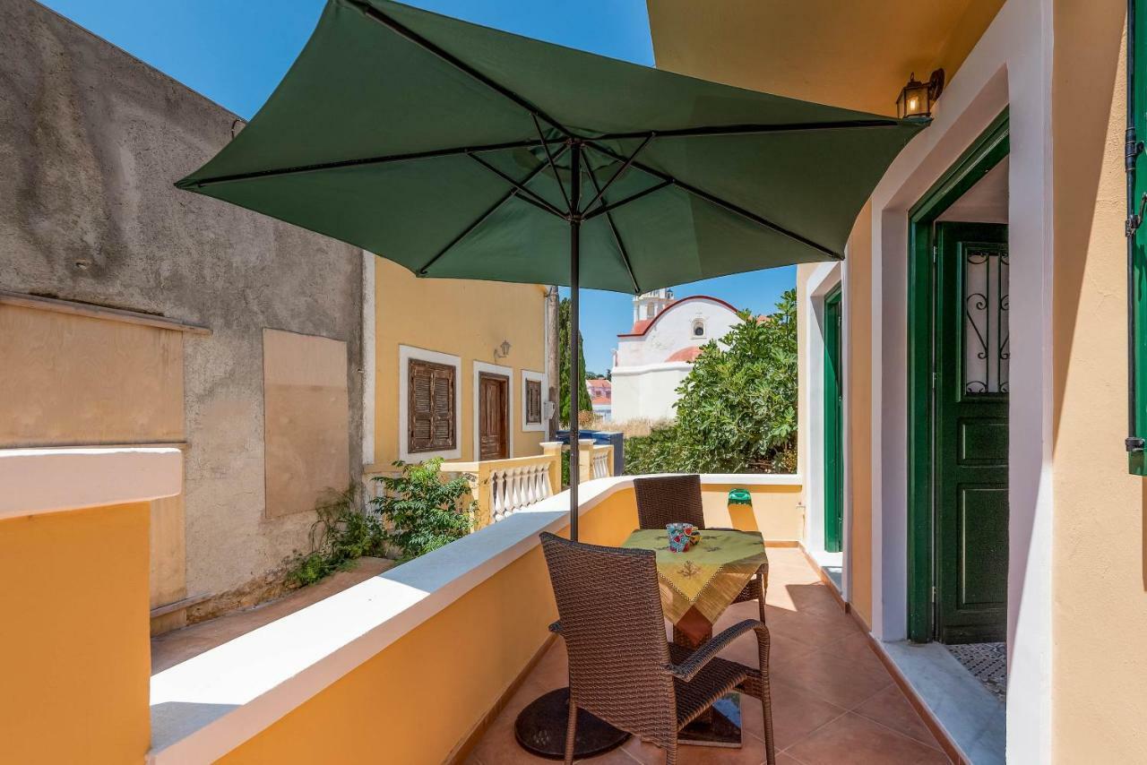 Matinas House Apartamento Chalki Town Exterior foto